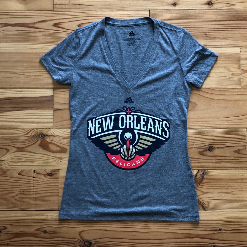 ADIDAS NOLA Pelicans tee | size medium